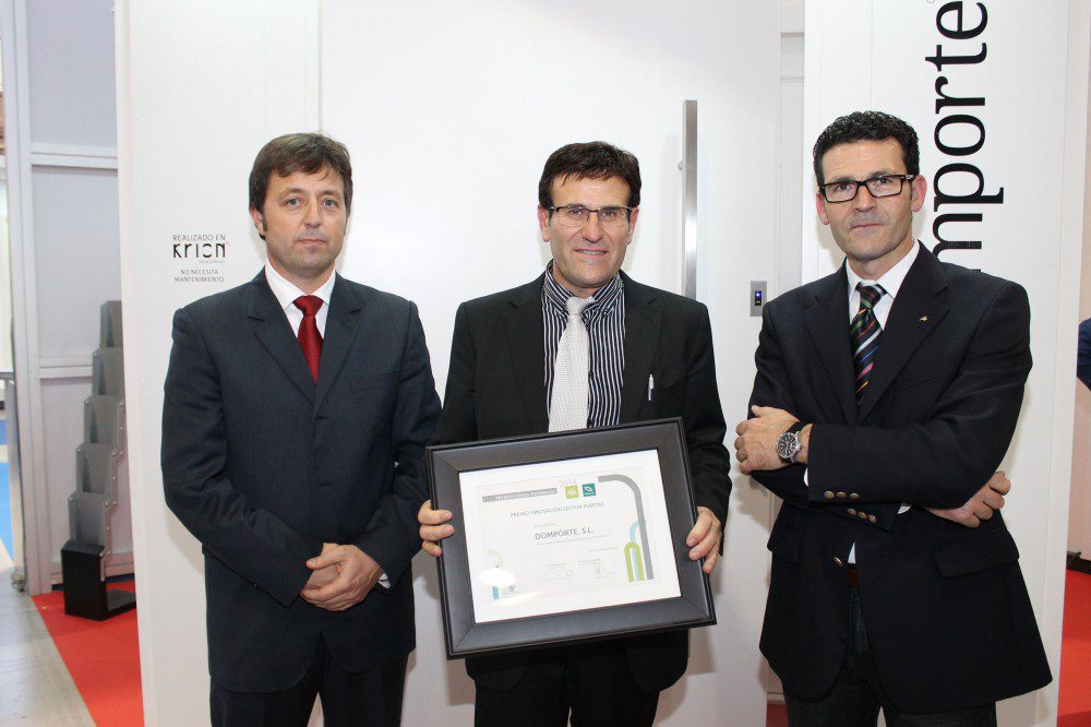 Domporte-entrega-Premio-Innovacion-Maderalia